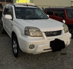 廃車になったエクストレイルの外観